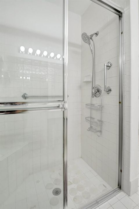 Active With Contract: $4,500 (2 beds, 2 baths, 1722 Square Feet)
