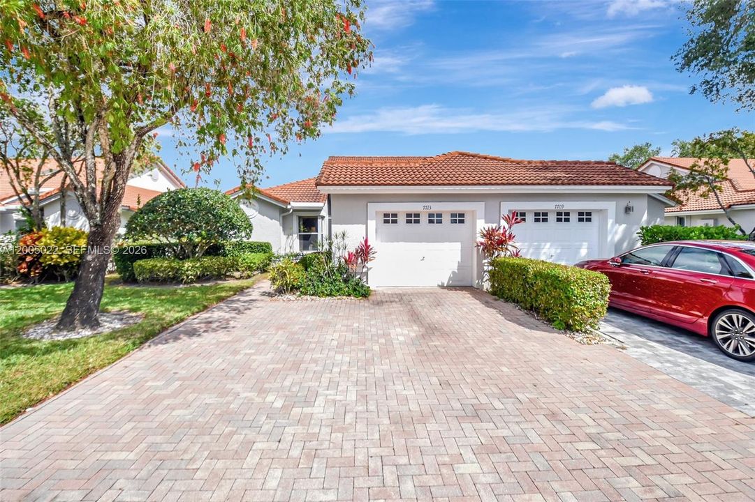 Active With Contract: $4,500 (2 beds, 2 baths, 1722 Square Feet)