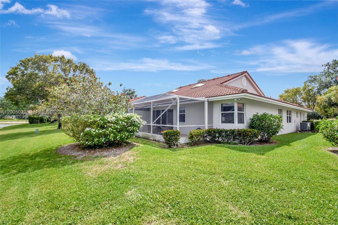 Active With Contract: $4,500 (2 beds, 2 baths, 1722 Square Feet)