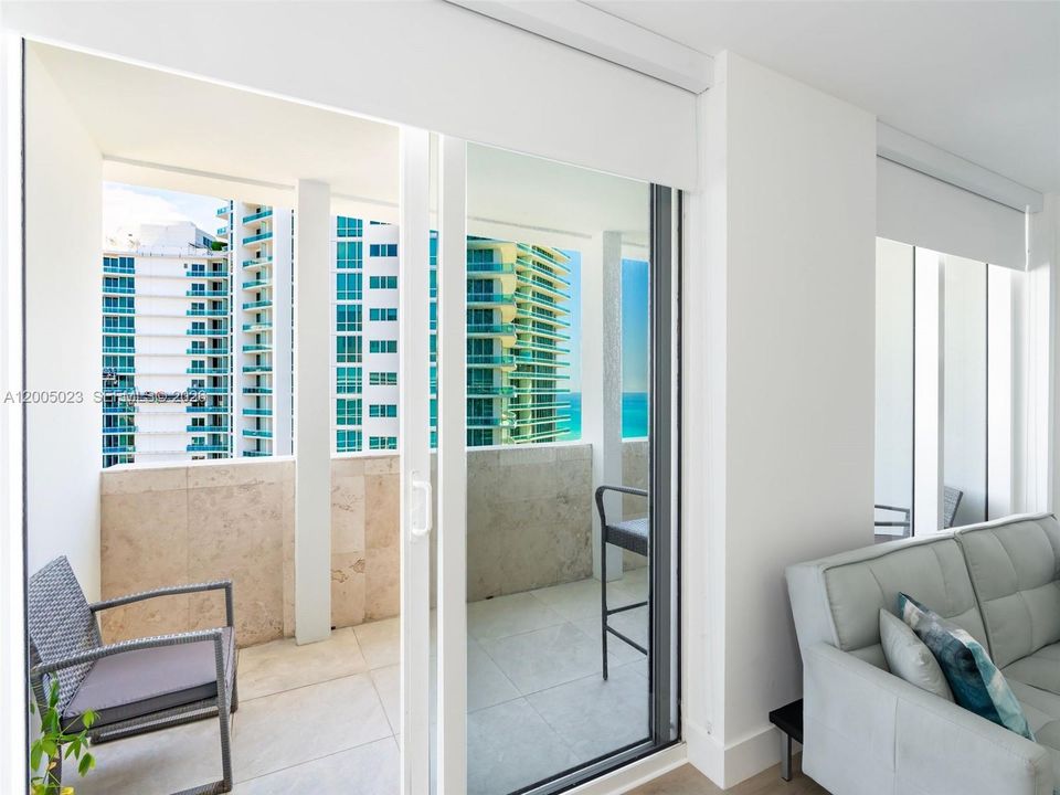 For Sale: $549,000 (0 beds, 1 baths, 483 Square Feet)