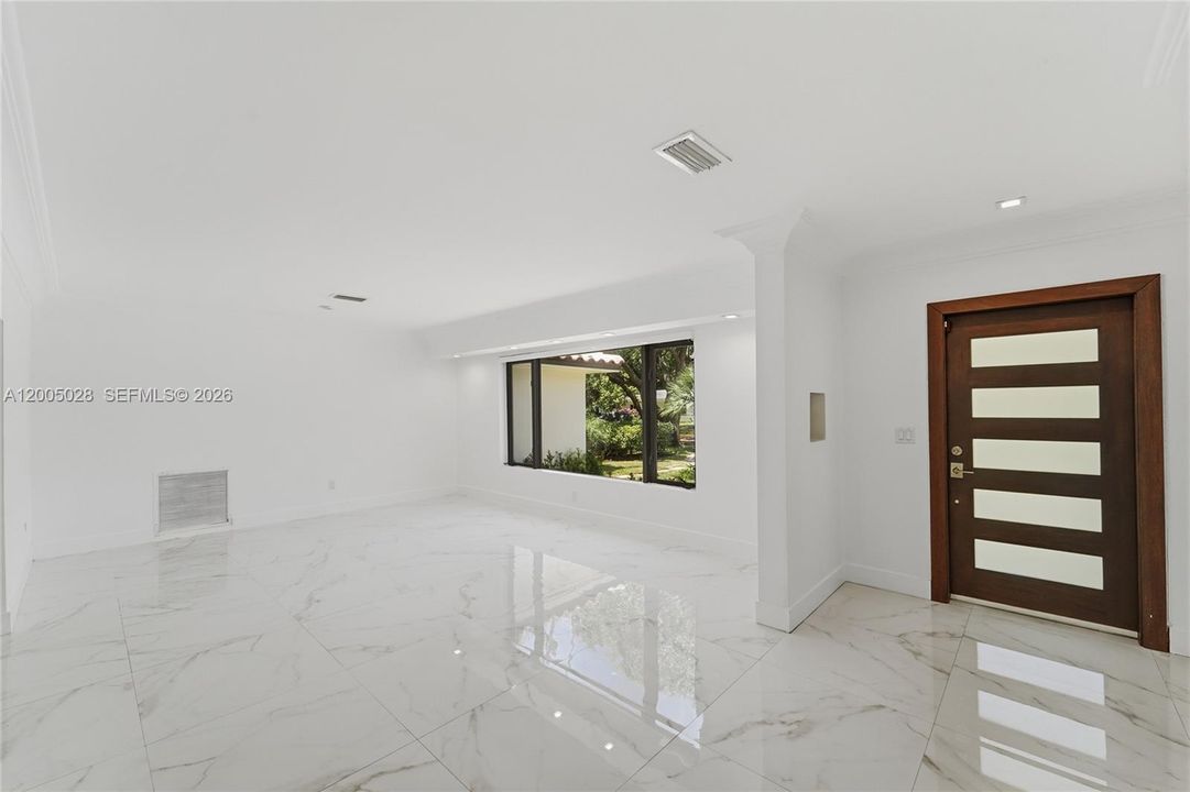 For Sale: $1,399,900 (3 beds, 3 baths, 2123 Square Feet)