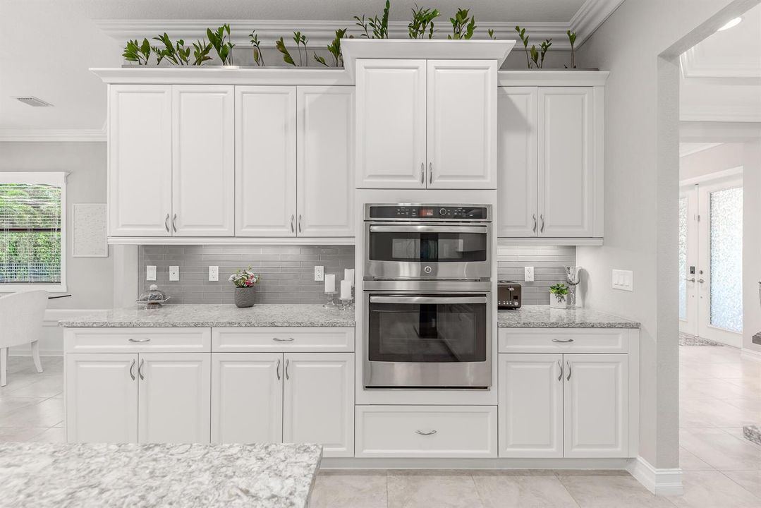Kitchen Oven - Microwave