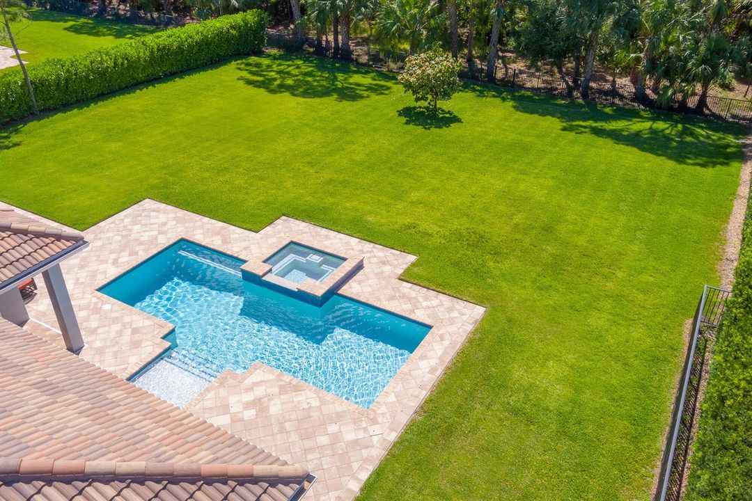 Arial Pool
