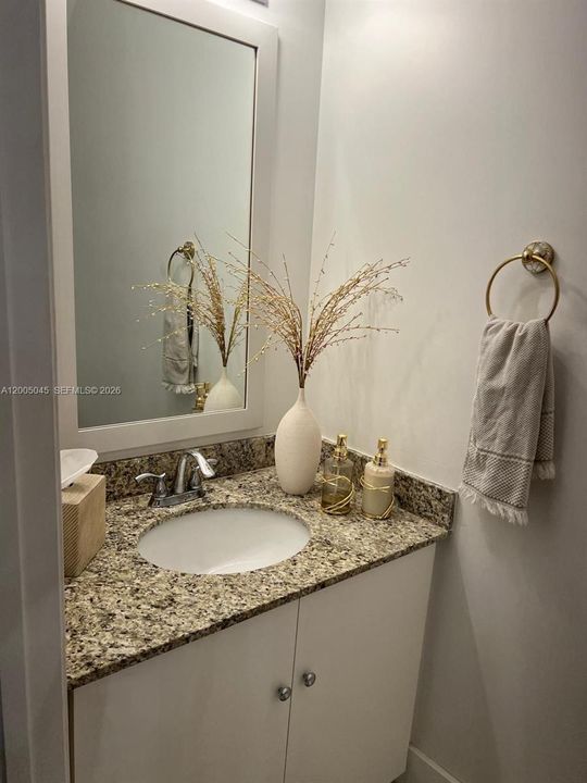Activo con contrato: $3,900 (4 camas, 2 baños, 1790 Pies cuadrados)