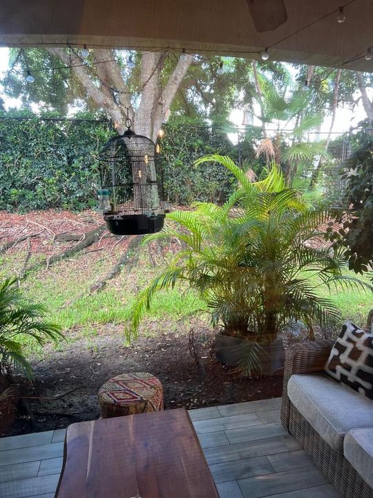 Activo con contrato: $3,900 (4 camas, 2 baños, 1790 Pies cuadrados)