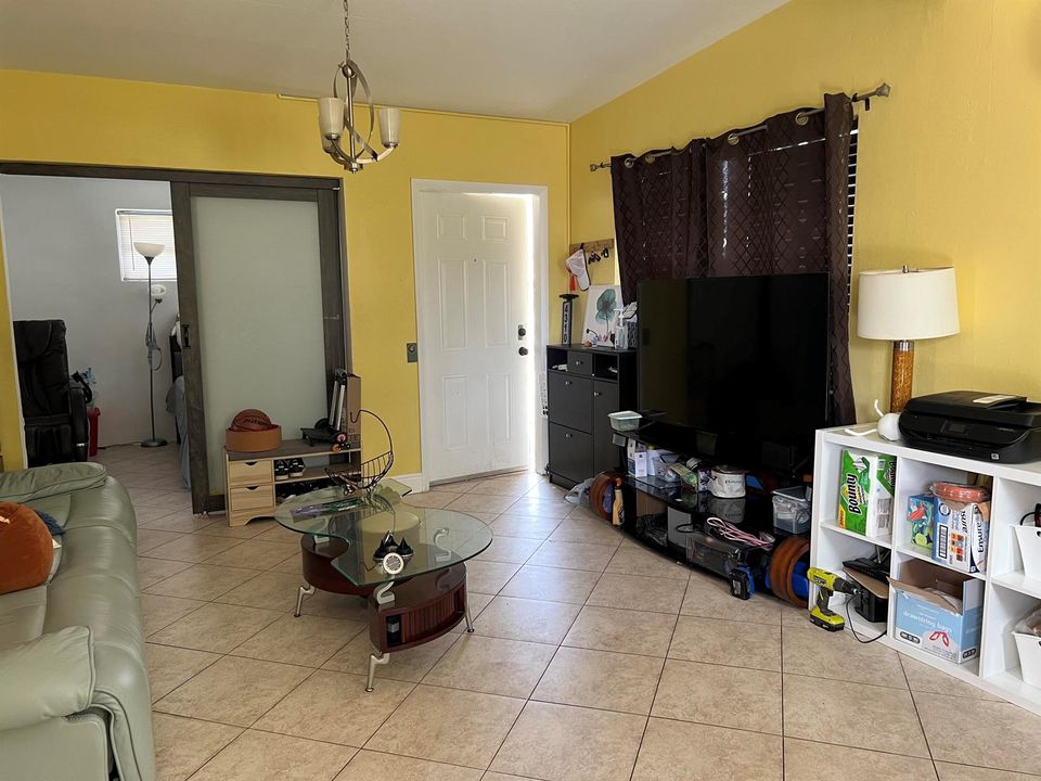 4310 Living Area