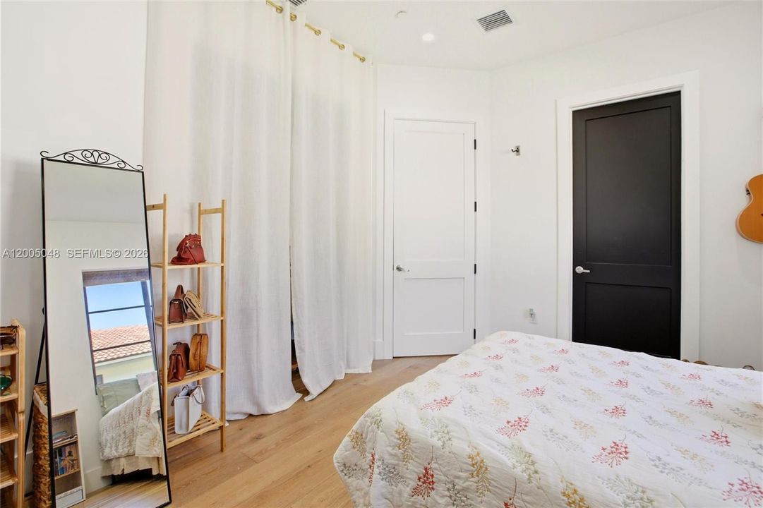 En Venta: $1,620,000 (4 camas, 3 baños, 3184 Pies cuadrados)