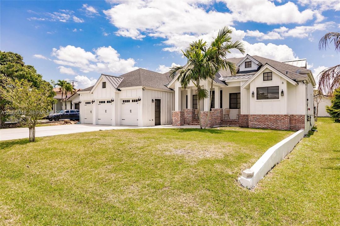 En Venta: $1,620,000 (4 camas, 3 baños, 3184 Pies cuadrados)