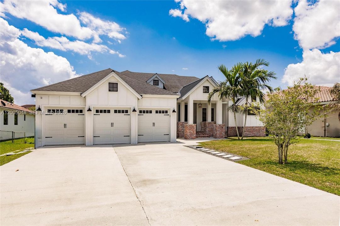 En Venta: $1,620,000 (4 camas, 3 baños, 3184 Pies cuadrados)