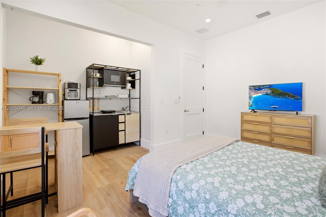 En Venta: $1,620,000 (4 camas, 3 baños, 3184 Pies cuadrados)