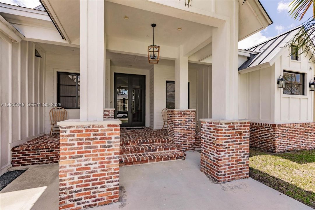 En Venta: $1,620,000 (4 camas, 3 baños, 3184 Pies cuadrados)