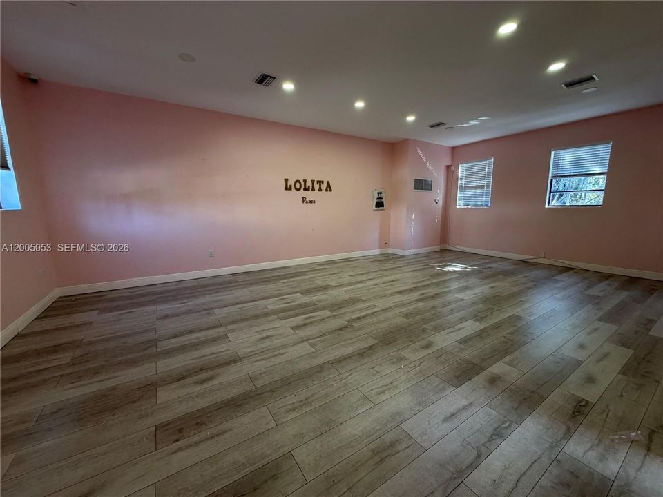 En Renta: $33 (0 camas, 0 baños, 0 Pies cuadrados)