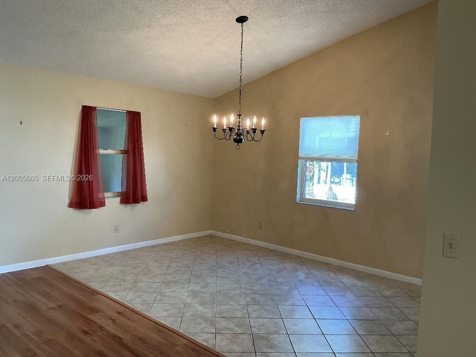 Activo con contrato: $325,000 (2 camas, 2 baños, 1344 Pies cuadrados)