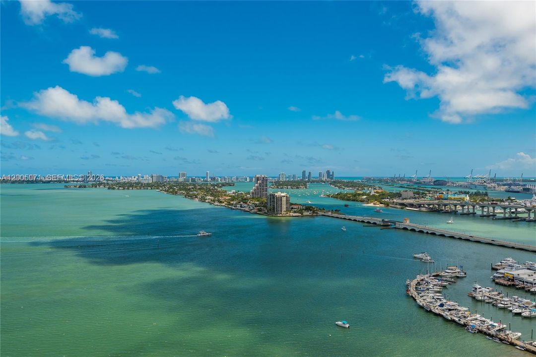 Active With Contract: $10,000 (3 beds, 4 baths, 2018 Square Feet)