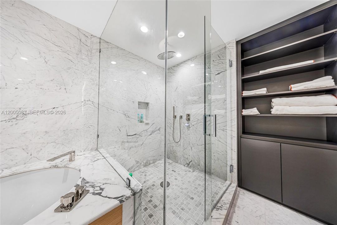 For Sale: $4,900,000 (4 beds, 4 baths, 3521 Square Feet)