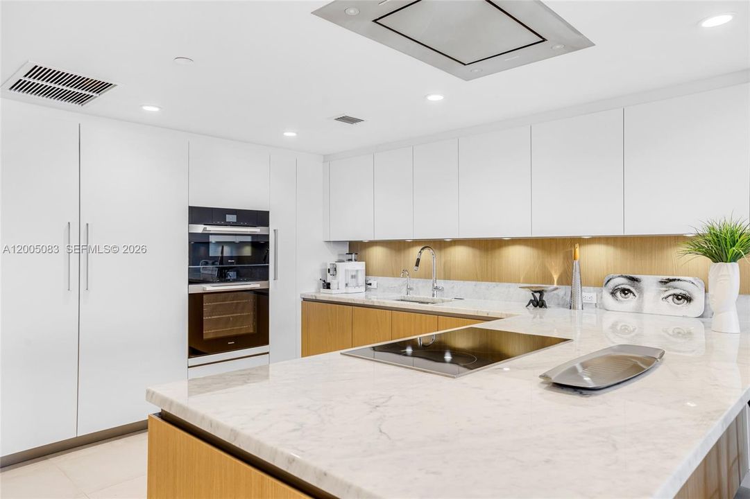 For Sale: $4,900,000 (4 beds, 4 baths, 3521 Square Feet)