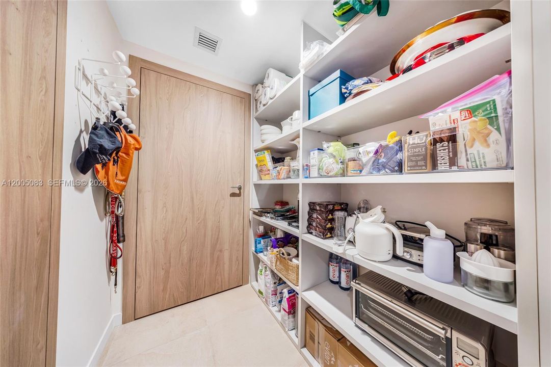For Sale: $4,900,000 (4 beds, 4 baths, 3521 Square Feet)