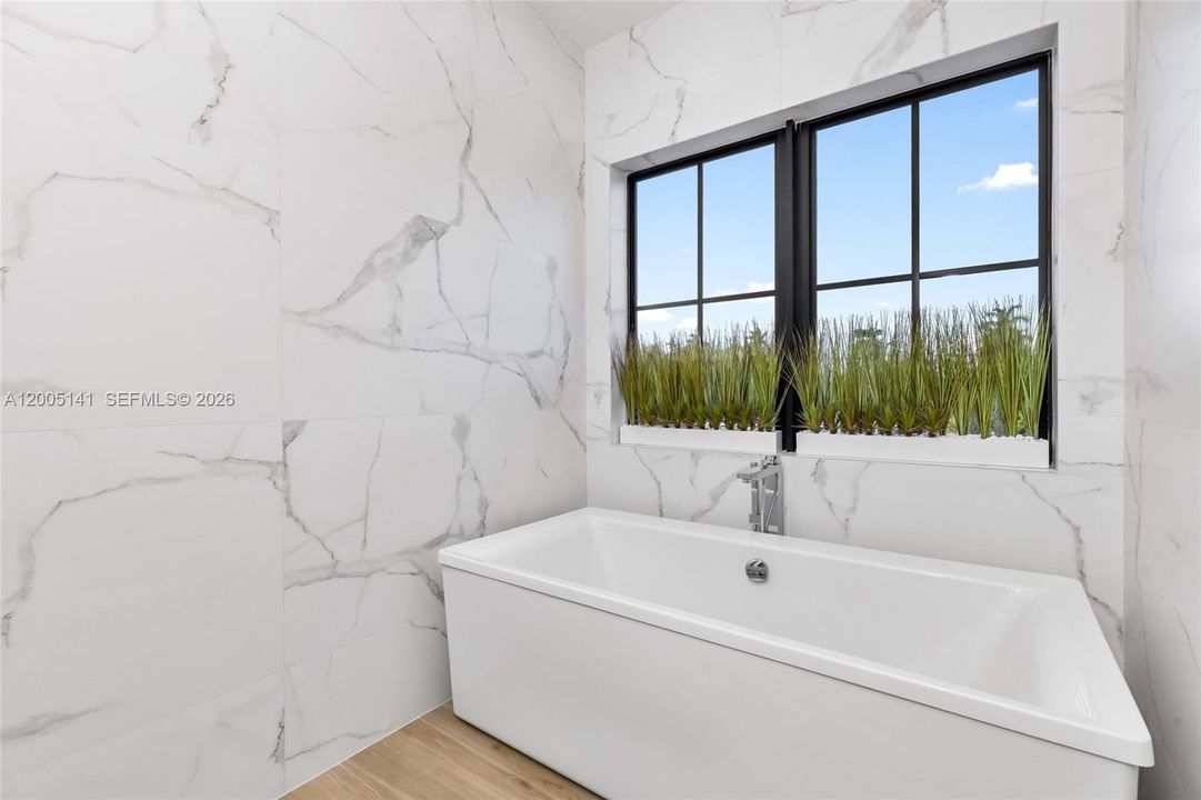 For Sale: $7,730,000 (5 beds, 4 baths, 4303 Square Feet)