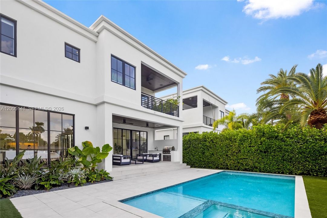 For Sale: $7,730,000 (5 beds, 4 baths, 4303 Square Feet)