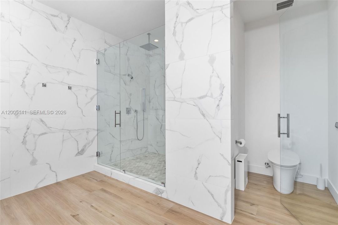 For Sale: $7,730,000 (5 beds, 4 baths, 4303 Square Feet)
