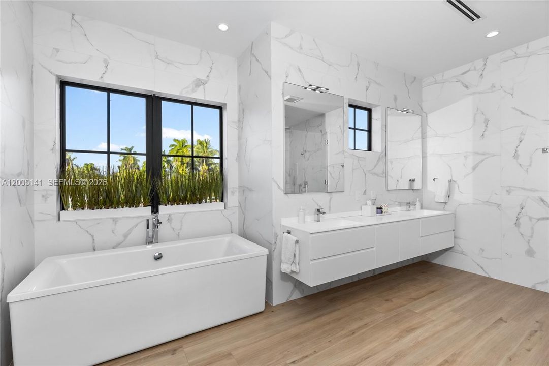 For Sale: $7,730,000 (5 beds, 4 baths, 4303 Square Feet)