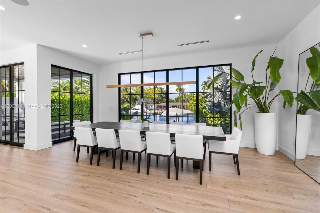 For Sale: $7,730,000 (5 beds, 4 baths, 4303 Square Feet)