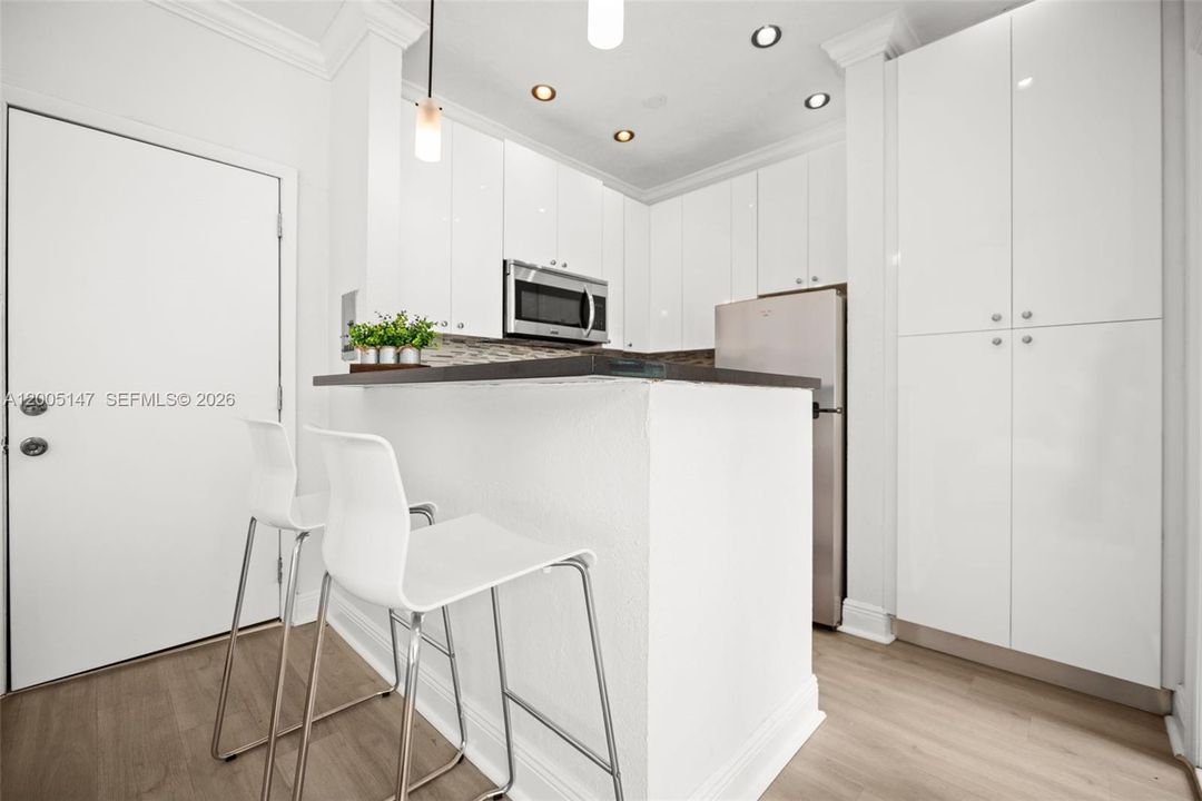 For Sale: $177,900 (0 beds, 1 baths, 275 Square Feet)