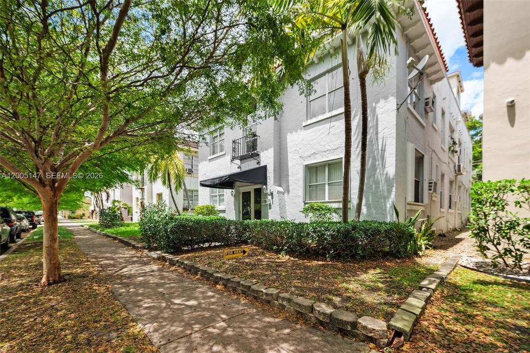 For Sale: $177,900 (0 beds, 1 baths, 275 Square Feet)