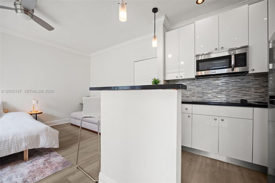 For Sale: $177,900 (0 beds, 1 baths, 275 Square Feet)