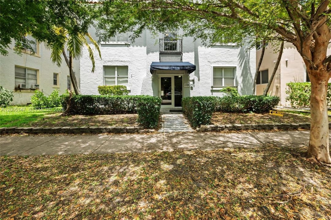 For Sale: $177,900 (0 beds, 1 baths, 275 Square Feet)