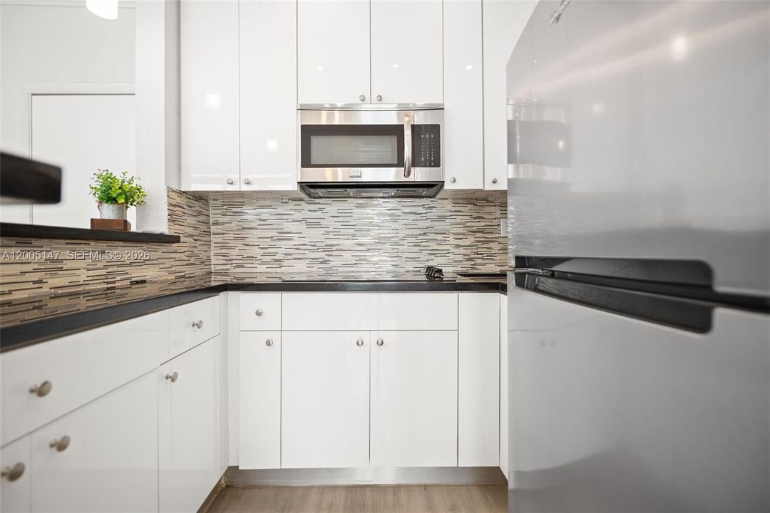 For Sale: $177,900 (0 beds, 1 baths, 275 Square Feet)