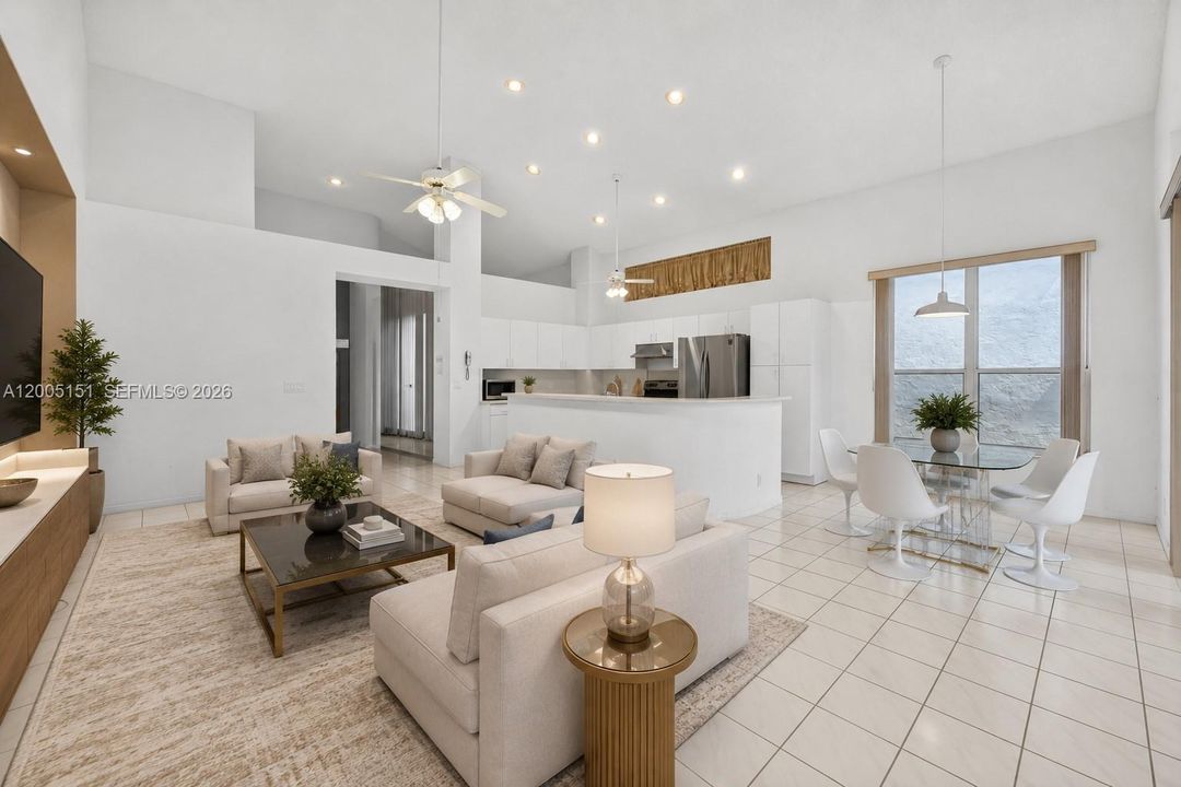 Activo con contrato: $699,000 (4 camas, 2 baños, 2157 Pies cuadrados)
