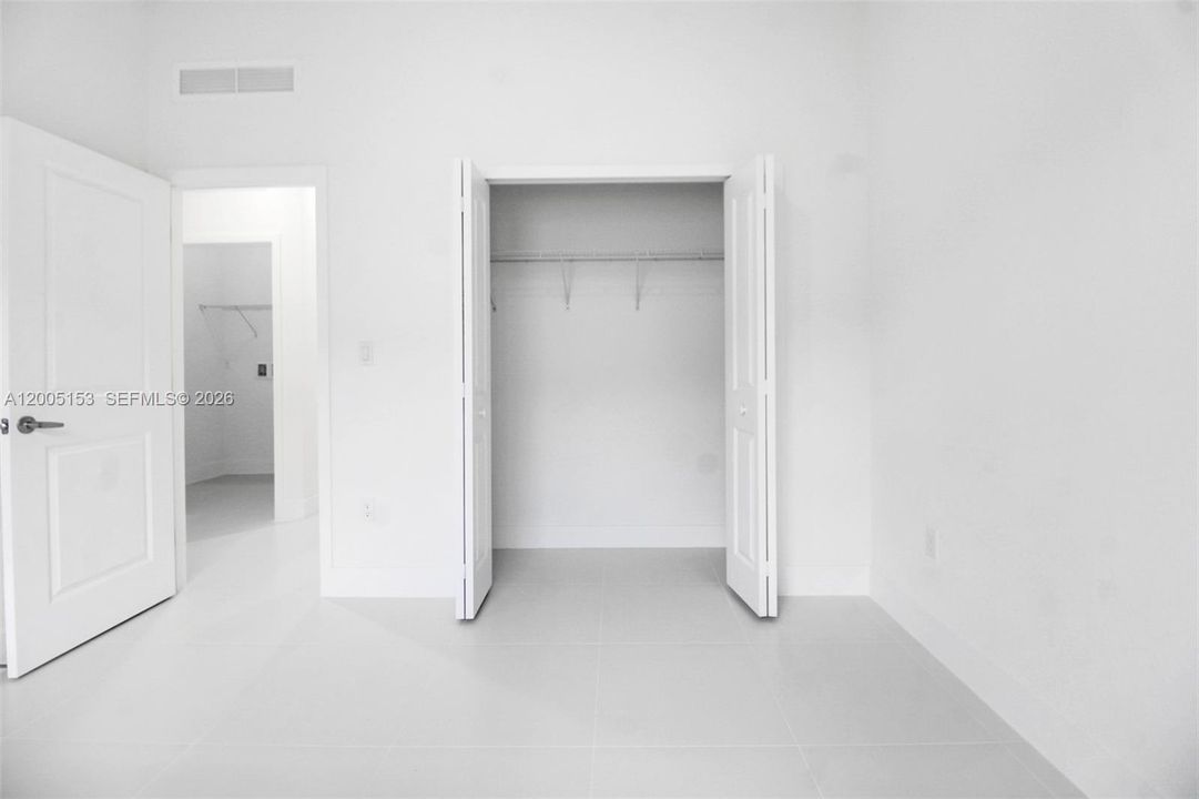 В аренду: $5,400 (5 спален, 4 ванн, 0 Квадратных фут)