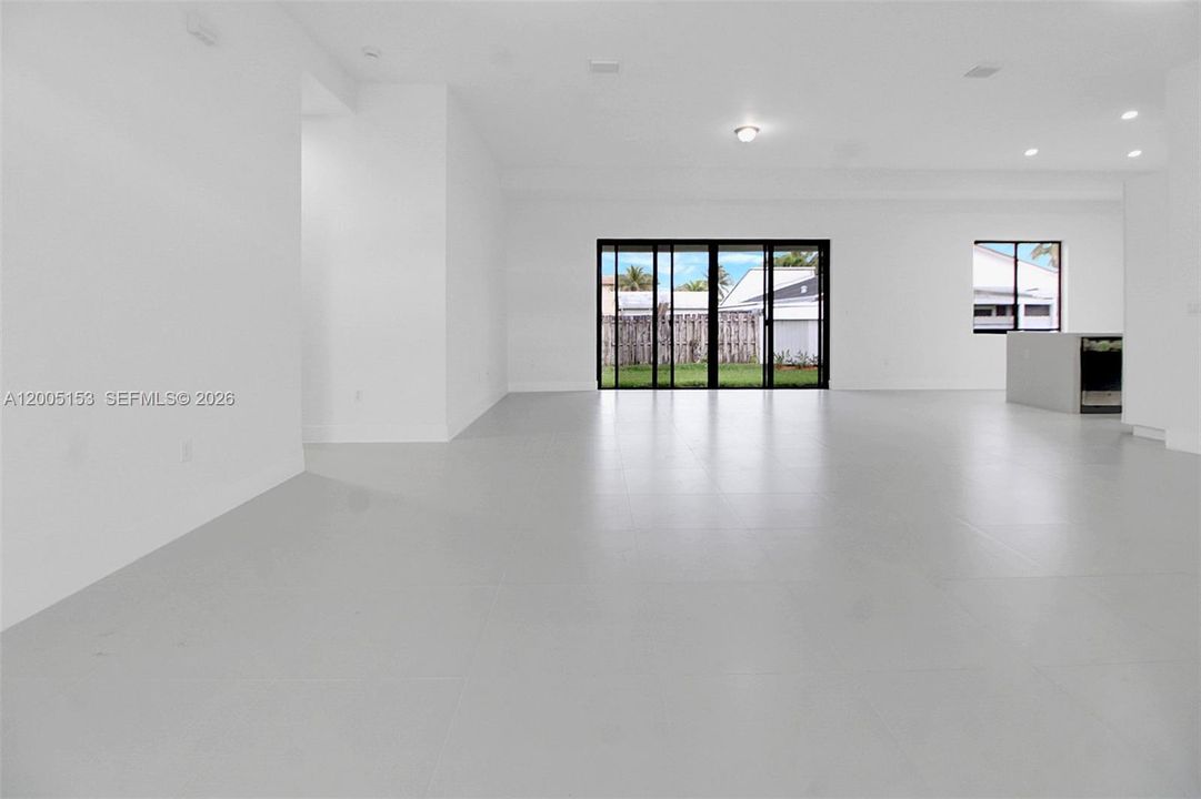 В аренду: $5,400 (5 спален, 4 ванн, 0 Квадратных фут)