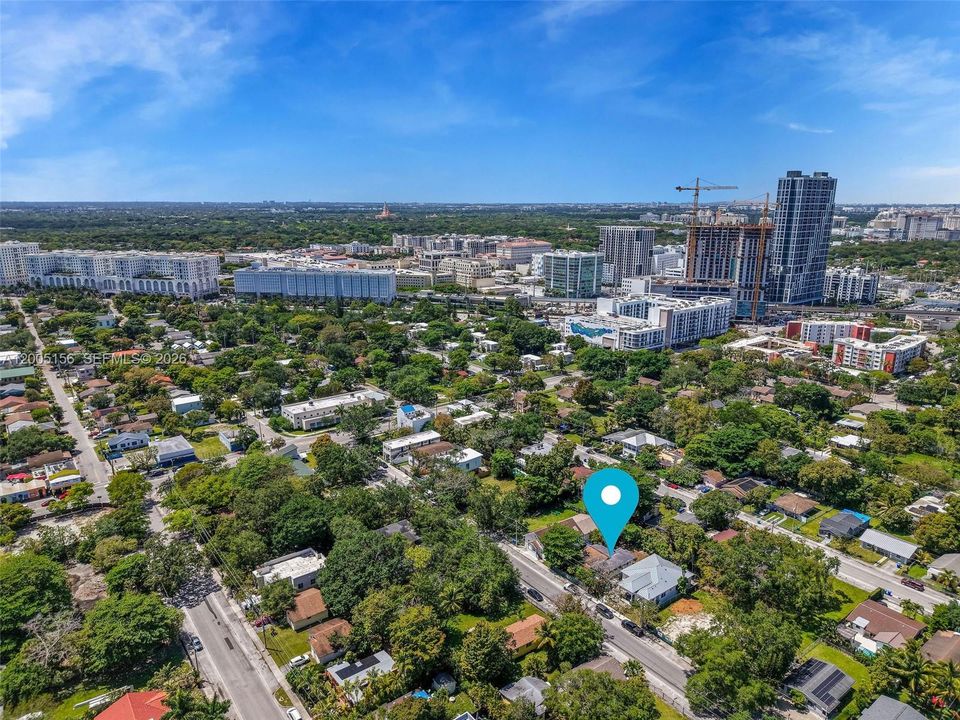 For Sale: $1,350,000 (2 beds, 1 baths, 1046 Square Feet)