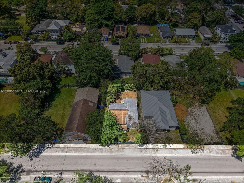 For Sale: $1,350,000 (2 beds, 1 baths, 1046 Square Feet)
