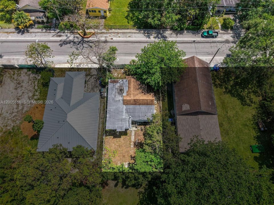 For Sale: $1,350,000 (2 beds, 1 baths, 1046 Square Feet)