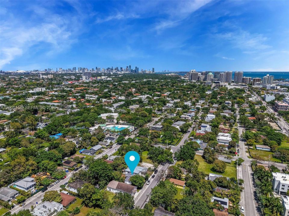 For Sale: $1,350,000 (2 beds, 1 baths, 1046 Square Feet)