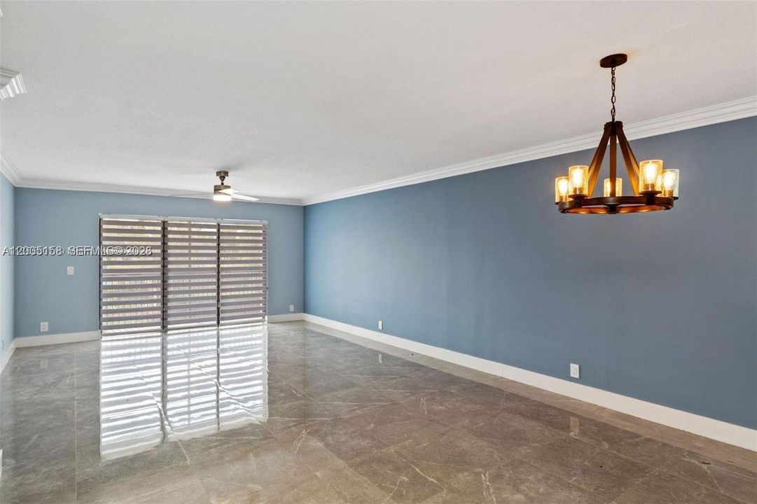 En Venta: $323,000 (2 camas, 2 baños, 1220 Pies cuadrados)