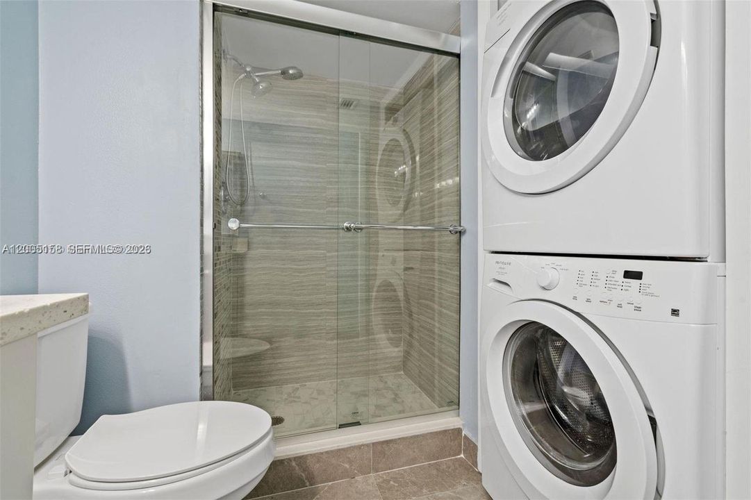 En Venta: $323,000 (2 camas, 2 baños, 1220 Pies cuadrados)