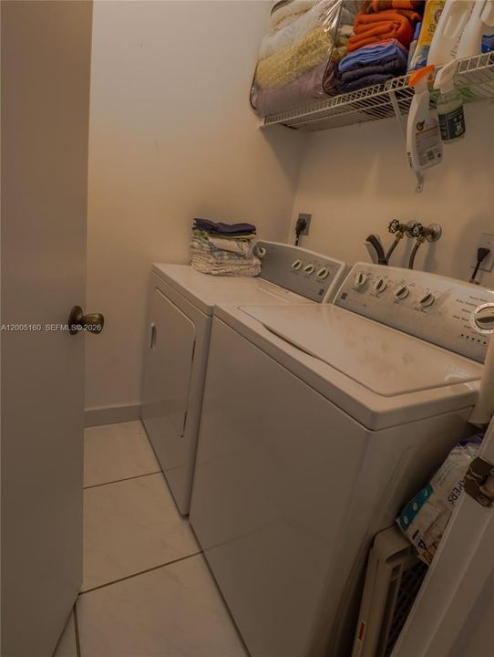 Recently Sold: $459,000 (2 beds, 2 baths, 1160 Square Feet)