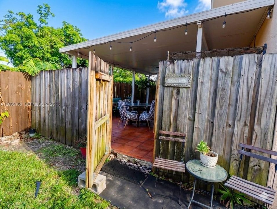 Recently Sold: $459,000 (2 beds, 2 baths, 1160 Square Feet)