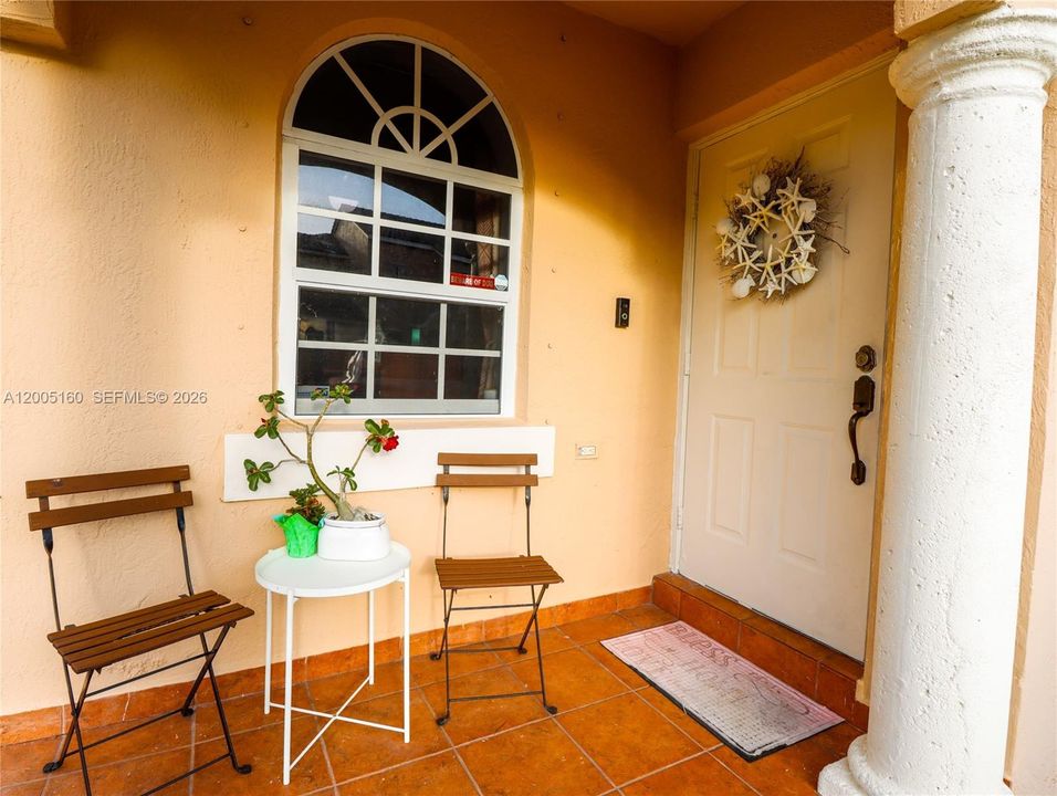 Recently Sold: $459,000 (2 beds, 2 baths, 1160 Square Feet)