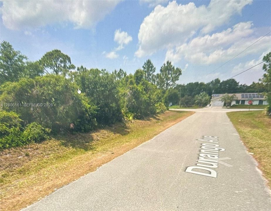 最近售出: $27,000 (0.23 acres)