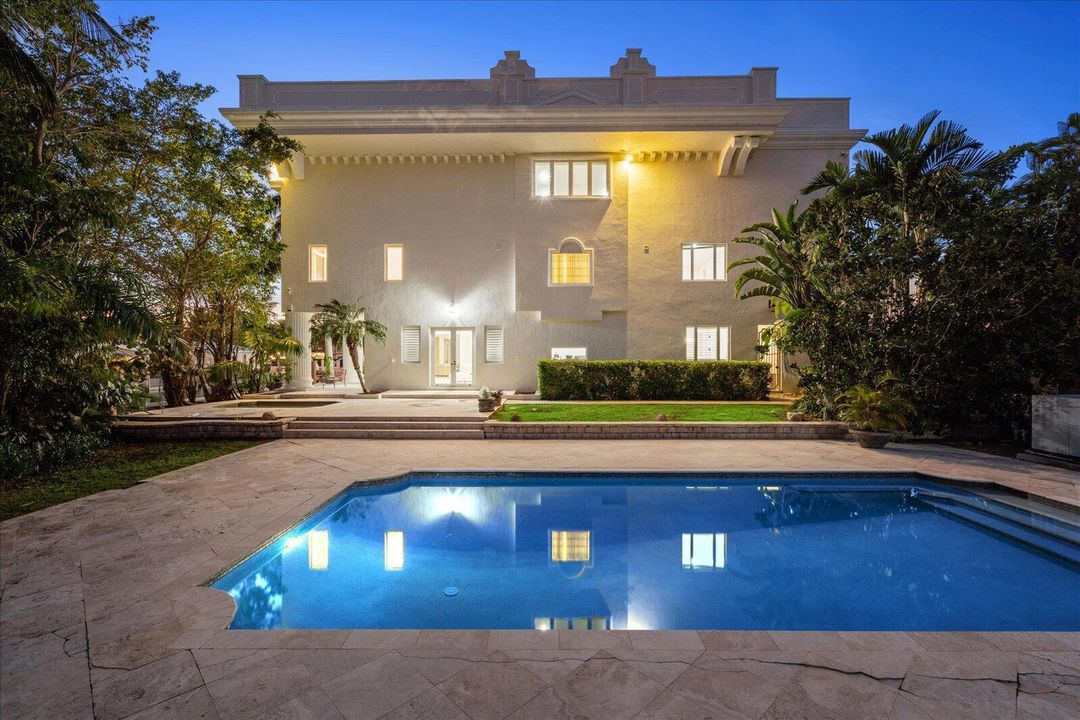 56-4141 Riviera Isle Dr twilight_09_1