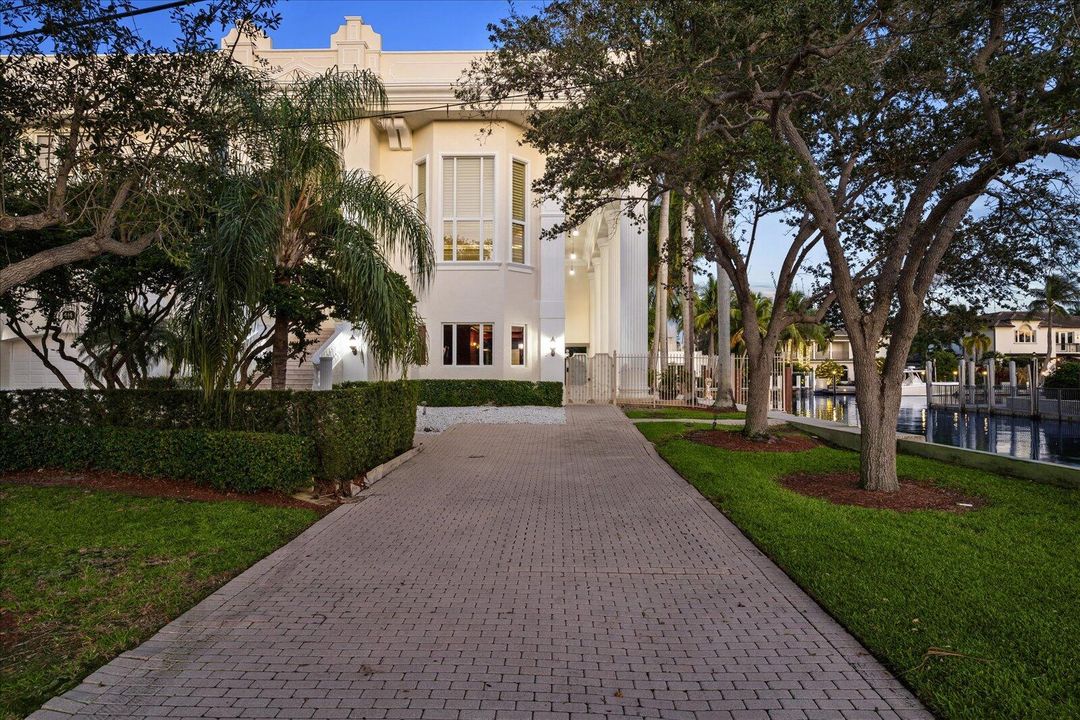 66-4141 Riviera Isle Dr twilight_02