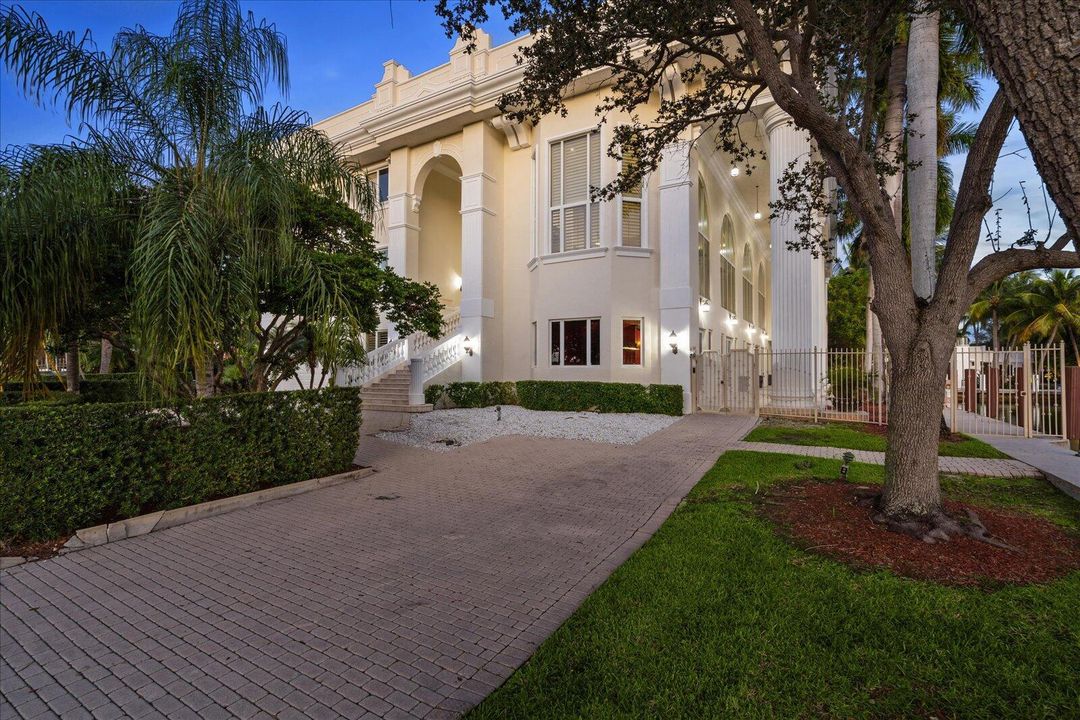 69-4141 Riviera Isle Dr twilight_01