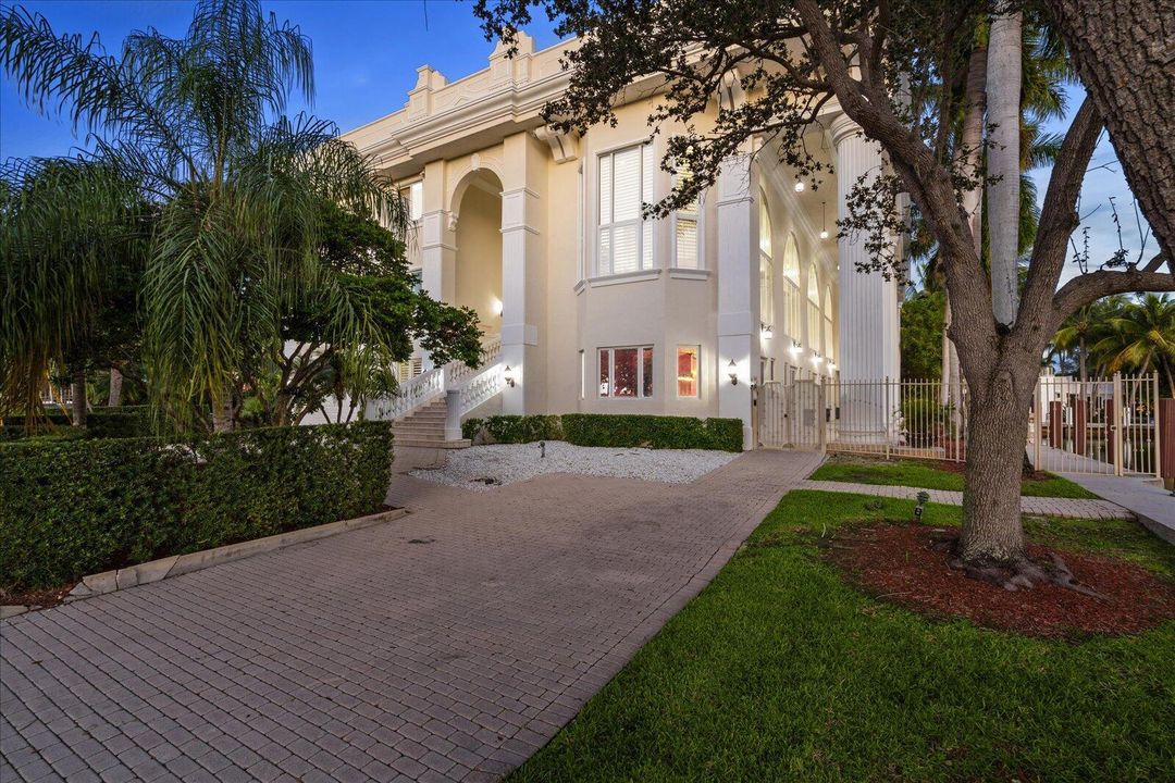 70-4141 Riviera Isle Dr twilight_01_1