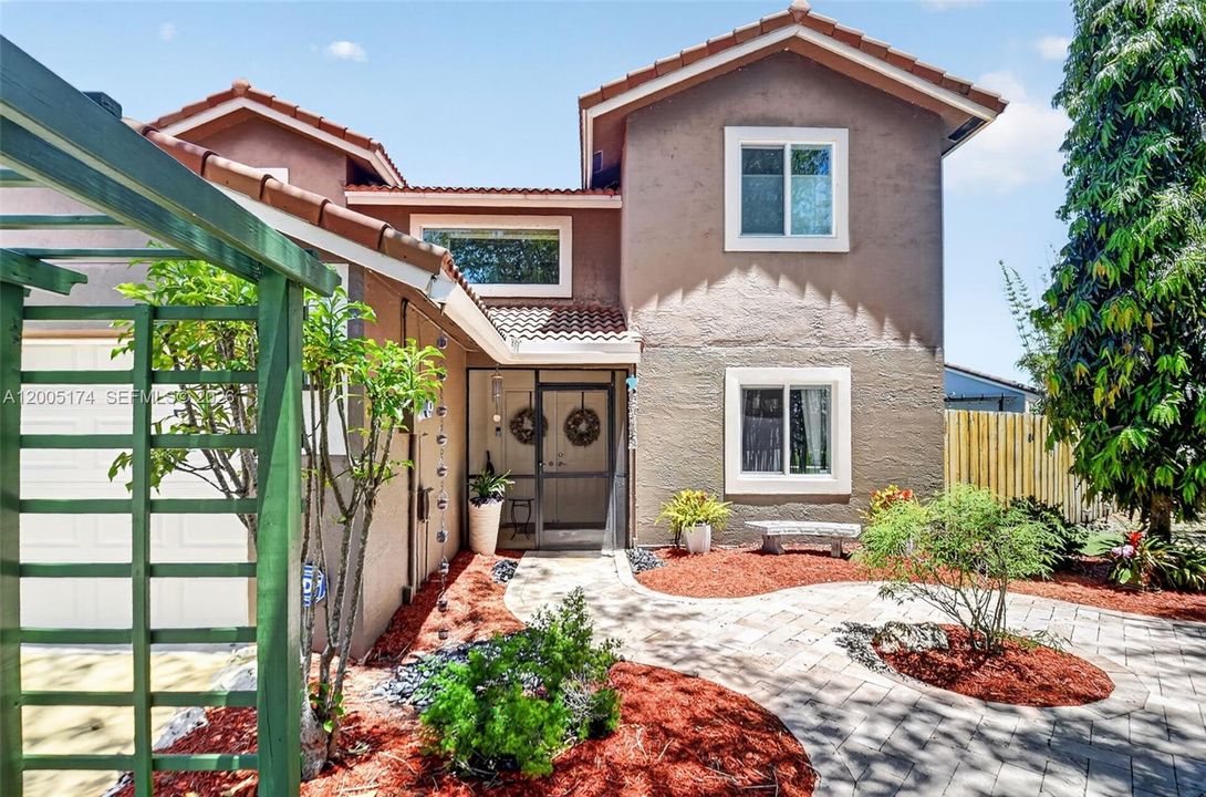 En Venta: $575,000 (3 camas, 2 baños, 1716 Pies cuadrados)