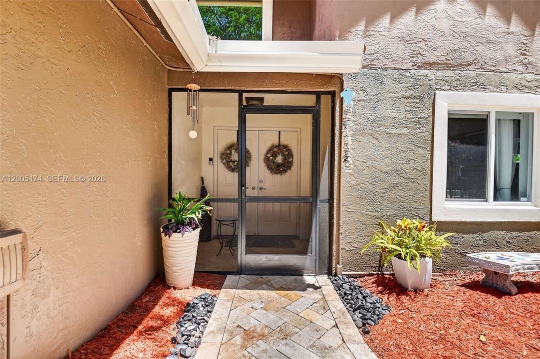 En Venta: $575,000 (3 camas, 2 baños, 1716 Pies cuadrados)